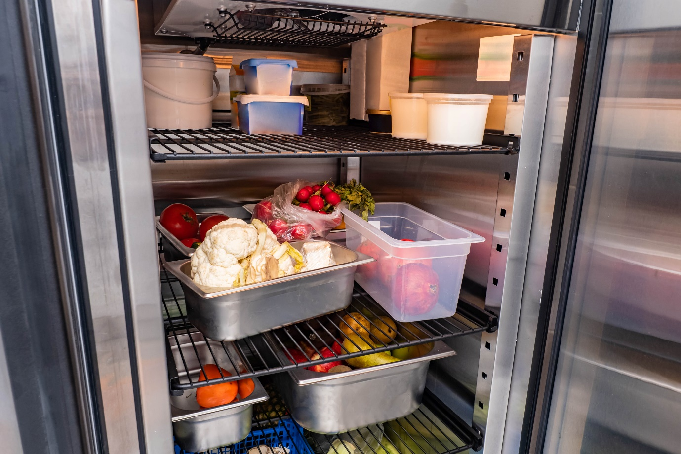 Food organized in a commercial refrigerator